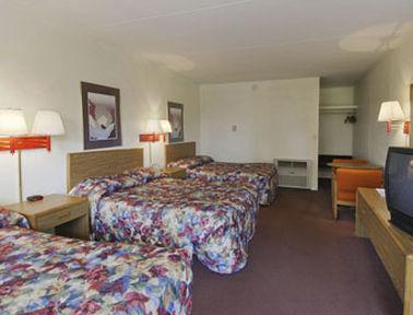 Americas Best Value Inn Vandalia Room photo