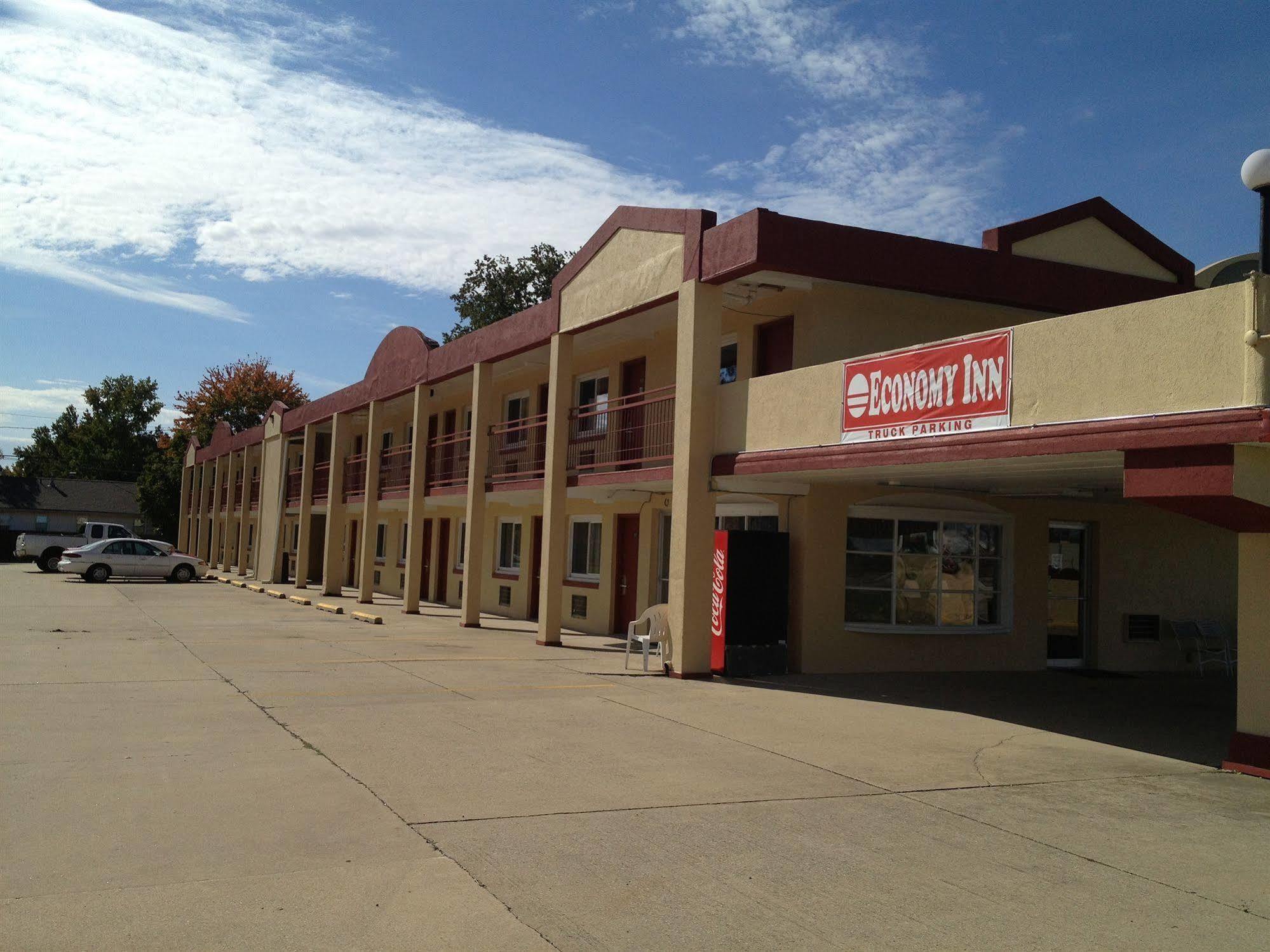 Americas Best Value Inn Vandalia Exterior photo